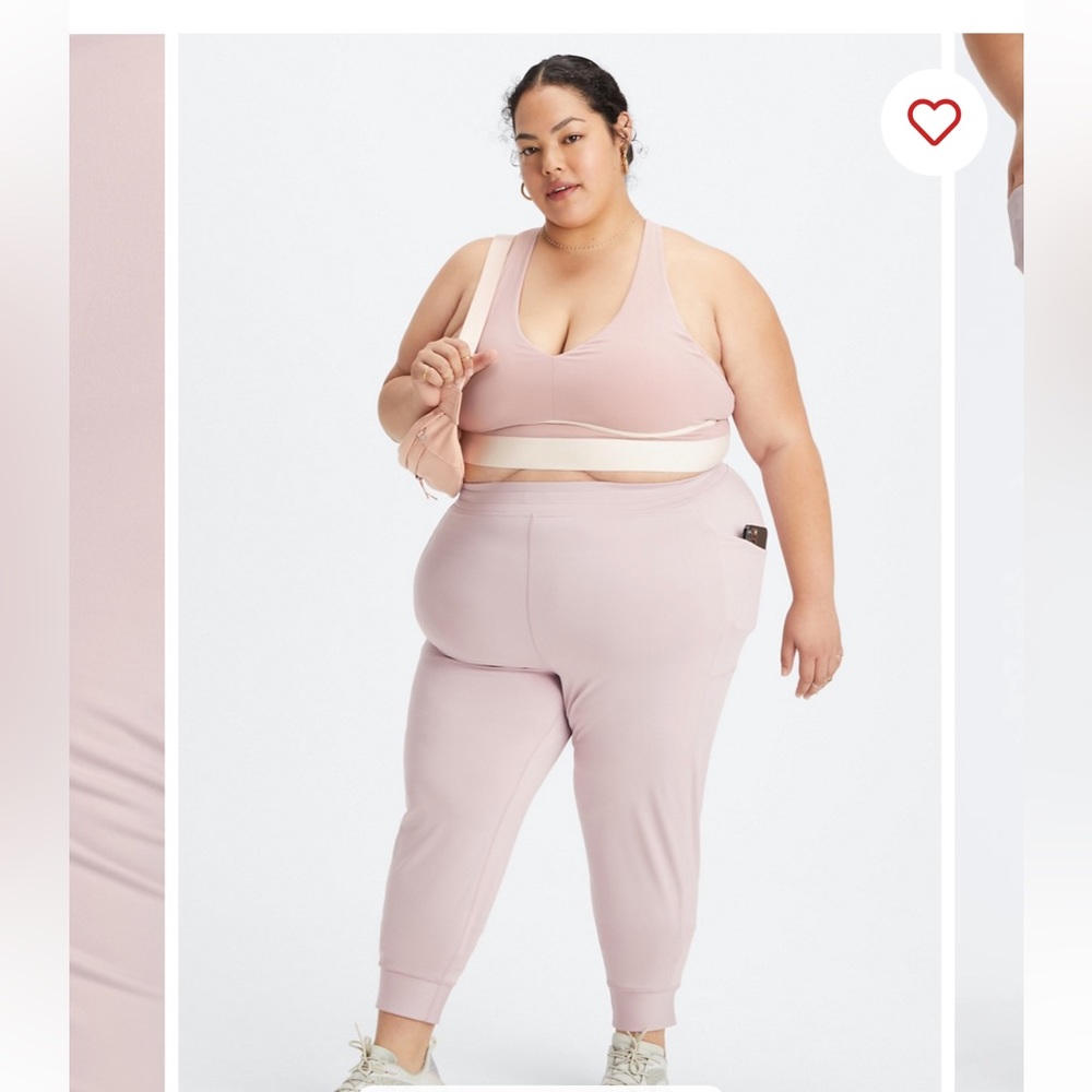 Thermaflex High Waisted Pocket Jogger in the color Muted Mauve